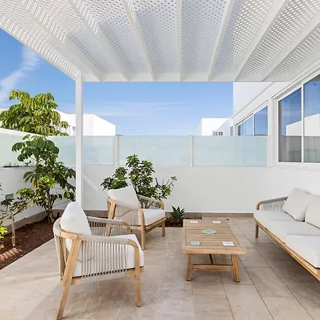 Villa Atlantica - Heated Pool In Playa Blanca Exterior photo