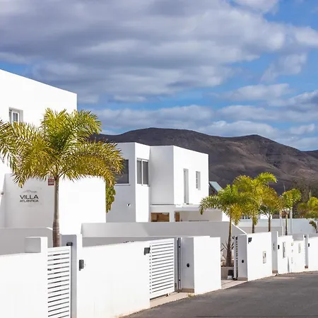 Villa Atlantica - Heated Pool In Playa Blanca Exterior photo